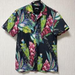 Desigual／デシグアル　夏用 Mサイズ 半袖カラフルシャツ リゾートビーチ