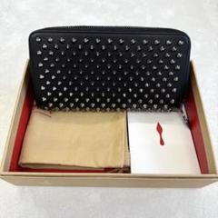Christian Louboutinラウンドファスナー長財布