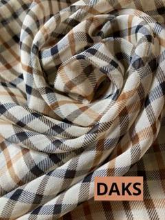 値下げ　新品　レア　DAKS 大判スカーフ　エンブレム　イタリア製 値下げ新品レアDAKS 大判スカーフエンブレムイタリア製