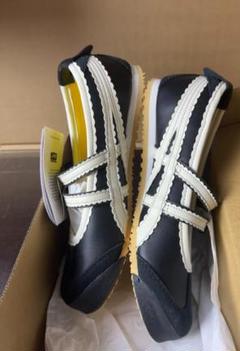 Onitsuka Tiger ストラップ付きバレエシューズ 黒/アイボリー 2025年最新】Onitsuka Tiger レディース フラットシューズ