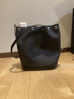 LACOSTE 巾着型 ブラックショルダーバッグ