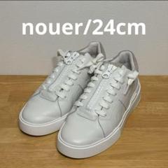 JOYA23センチ　 ホワイトレザー スニーカー ジッパー付き 美品】nouer ホワイトスニーカー 24cm ジッパー付き 厚底 レザー