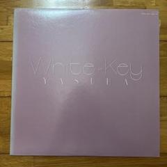 泰葉　White Key