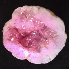ザクザクザクザク桜瑪瑙水晶　ジオード(龍穴)付き ザクザクザクザク桜瑪瑙水晶ジオード(龍穴)付き