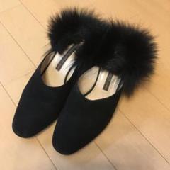 ペリーコサニーのファーサンダル。2年前に定価39,800円で購入。黒、傷なし。