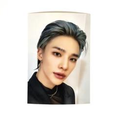 HJ-1758》Stray Kids L版写真 ヒョンジン - メルカリ