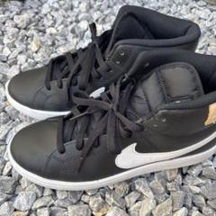 Nike ブラック ホワイト ハイカットスニーカー