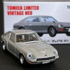 トミカリミテッドヴィンテージネオ フェアレディ260Z 2by2 2台セット LV-N236a 日産フェアレディZ-T ターボ2BY2（銀/黒） | 製品を