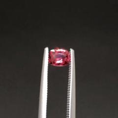 天然非加熱　モゴック産　スピネル　0.3ct　オレンジ・ピンク系　ルース