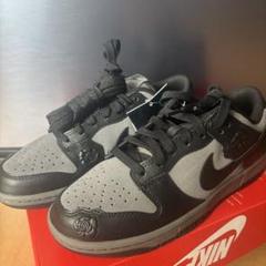 NIKE ナイキ ダンク LOW ブラック/グレー ローズエンボス 24㎝ NIKE ナイキ ダンク LOW ブラック/グレー ローズエンボス 23.5