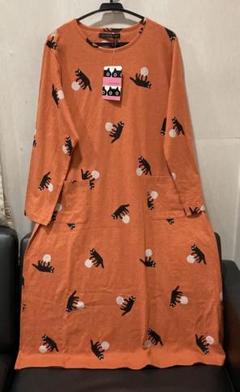 アツコマタノ黒猫とボールロング袖ロング丈（ふくらはぎ付近）ラウンドネック綿100