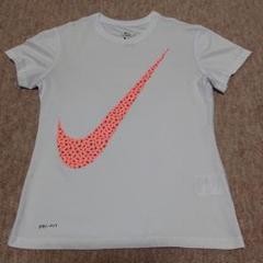 NIKE ナイキ Tシャツ 女の子 150センチ