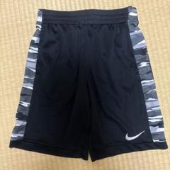 Nike 黒・迷彩 ハーフパンツ