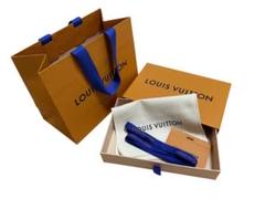 LOUIS VUITTON マフラー　箱、紙袋、メッセージカードあり LOUIS VUITTON 紙袋 リボン 箱 メッセージカードケース - メルカリ