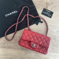 CHANEL ミニマトラッセ 赤