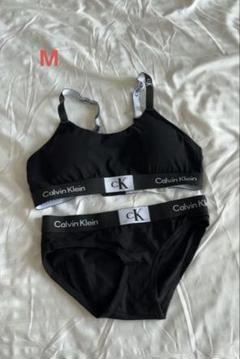 新品 Calvin Klein レディース　ブラ&ショーツ 黒 Mのサムネイル