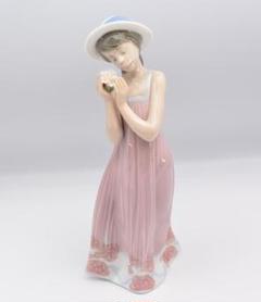 純真に咲く花　＃7644　★リヤドロ　スペイン　コレクターズ限定品　ヴィンテージ 純真に咲く花 ＃7644 ☆リヤドロ スペイン コレクターズ限定品