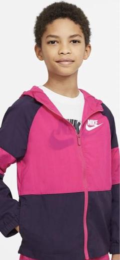 NIKE ジュニア　ウーブントラックスーツ
