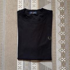 FRED PERRY 袖ティップライン ワンポイント刺繍ロゴ 鹿の子Tシャツ
