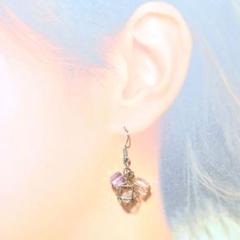 012 ☆クリスマスキューブとゴールドチャームピアス☆