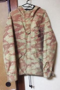 【激レア】HUF マウンテンパーカー