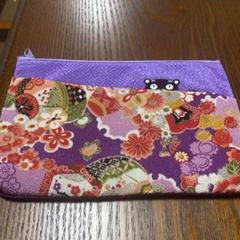 花柄デザインの紫ポーチ