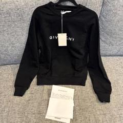 美品✨GIVENCHY　フロントビッグロゴ　グラデーショントレーナー　XLサイズ 美品✨GIVENCHYフロントビッグロゴグラデーショントレーナーXLサイズ
