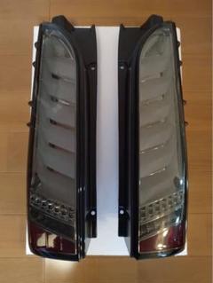 ハイエース　テールランプ FLX-200HUS-SCW ジャンク　助手席側 ハイエーステールランプ FLX-200HUS-SCW ジャンク助手席側