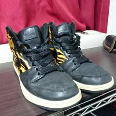 NIKE COURT FORCE HI PREMIUM BEAST PACK