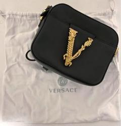 VERSACE ショルダーバック　ミニバック カメラバック VERSACE ショルダーバック ミニバック カメラバック - メルカリ