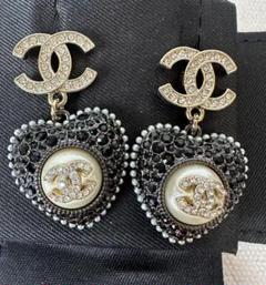 【キュートなハート型♪】 CHANEL ピアス ピンクのハートが可愛すぎる♡】CHANEL ピアス