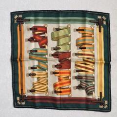 HERMES☆ カレ90 Les Sangles サスペンダーベルト柄 エルメス カレ90 J.METZ Les Sangles サスペンダーベルト シルク