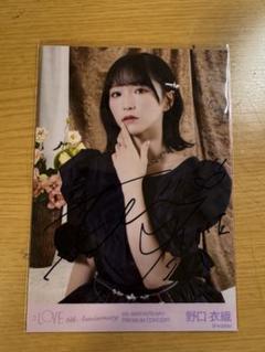 野口衣織 直筆 生写真 黒衣装 ヒキ 野口衣織 直筆 生写真 黒衣装 ヒキ