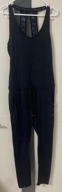 新品未着用☆HBT☆オールインワンXXS黒☆ワンジー☆feelcycle