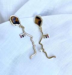 新品✴︎パールビジューフェイスピアス✴︎ゴールド