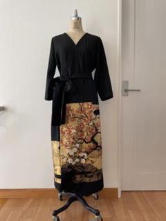 黒無地カシュクールワンピース　波に菊花　ストール付　着物リメイク　お稽古着　茶道 着物リメイク＊絵扇に牡丹・菊・草花模様刺繍正絹黒留袖