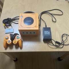 オレンジ ゲームキューブ 本体とコントローラー