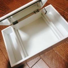 ミラー付きアクセサリーケース 白