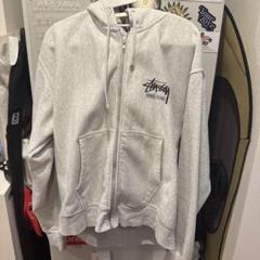 【ハワイ限定】Stüssy HONG KONG香港 ロゴ フード付きパーカー ハワイ限定】Stüssy HONG KONG香港 ロゴ フード付きパーカー