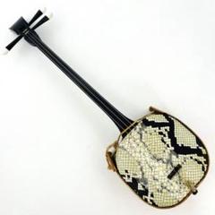 三味線】 伝統和楽器糸切れ皮破れあり収納袋付き