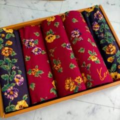 KENZO 座布団カバー KZ 615 花柄 赤　10枚セット　新品・未使用 2025年最新】ケンゾー 座布団カバーの人気アイテム - メルカリ