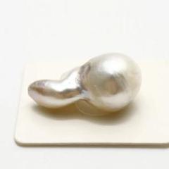 パールルース南洋真珠白蝶ケシ4mmオーバル珠11 pcs