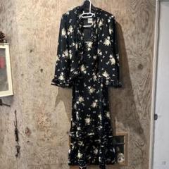 【試着のみ】カネコイサオ 黒 ピコフリル リボン使い ポリノーカラージャケット 2025年最新】KANEKO ISAO レディース ノーカラージャケットの