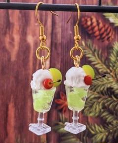 メロンクリームソーダのピアス