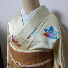 つやつや化繊の洗える単衣 淡い黄色に楓柄 手縫いの小紋 初夏のお稽古にのサムネイル