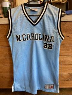 【North Carolinaゲームシャツ】small 訳あり商品のサムネイル