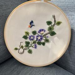高麗民藝社　手刺繍 韓国　手刺繍　百合と蝶絵画 Amazon.co.jp: 韓国 手刺繍 百合と蝶絵画 高麗民藝社 手刺繍