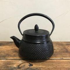 南部鉄瓶　松雲堂　鬼霰　小   900ml 南部鉄瓶松雲堂鬼霰小 900ml
