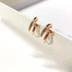 釘　ピアス　ローズゴールド