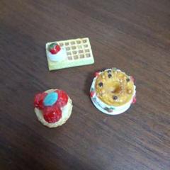 ミニチュアフードセット（ワッフル・ケーキ）